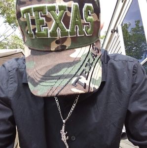 Meet your Posher, Fidel